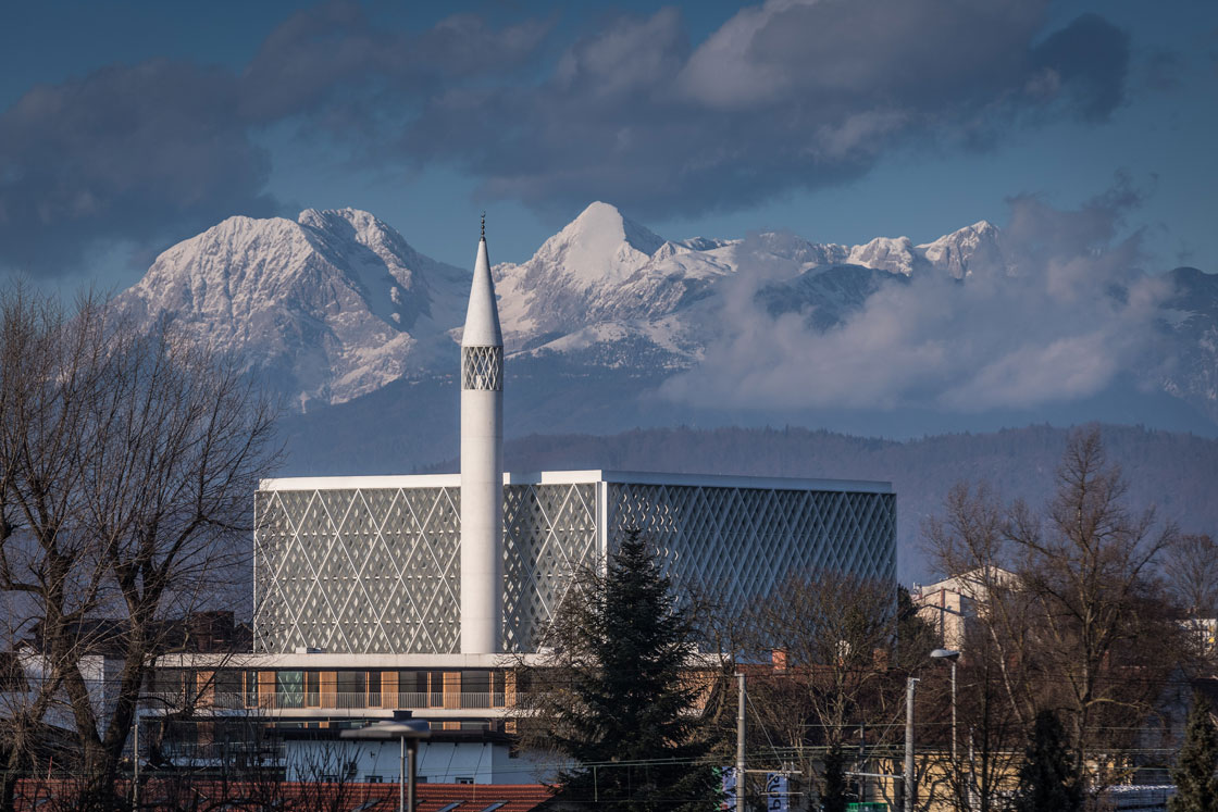 Открылась первая мечеть с минаретом (ФОТО)