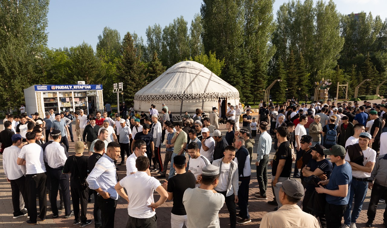 «Әл-Фараби»: Айт мерекесінде ұлттық ойындардан сайыс өтті (фото)